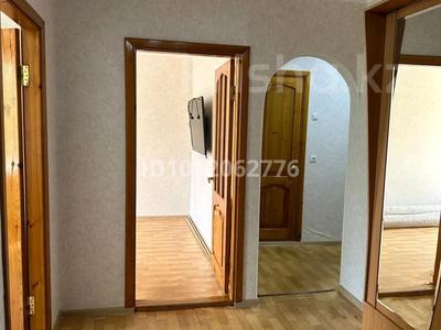 3-бөлмелі пәтер · 65 м² · 4/9 қабат, мкр 11 — 9 школа 32 гимназия, бағасы: 25 млн ₸ в Актобе