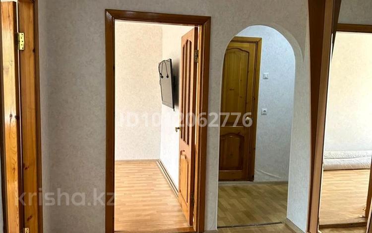 3-комнатная квартира · 65 м² · 4/9 этаж, мкр 11 — 9 школа 32 гимназия за 25 млн ₸ в Актобе — фото 2