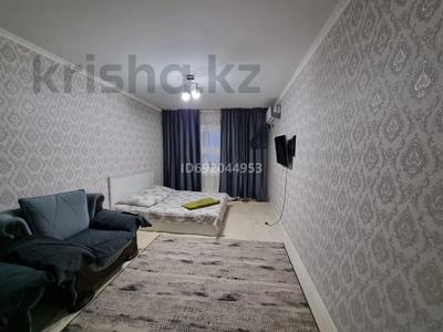 1-комнатная квартира · 40 м² · 4/5 этаж, Площадь Альфараби 9 — ТРЦ Shymkent Plaza за 10 000 〒 в Шымкенте, Аль-Фарабийский р-н