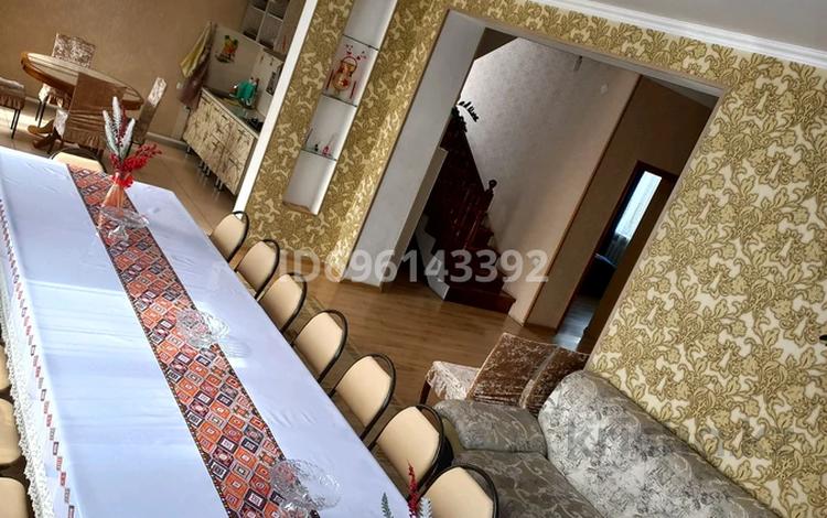 Дом · 8 комнат · 250 м², Нарумова 17 за 80 000 ₸ в Туздыбастау (Калинино) — фото 76