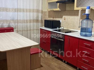 2-комнатная квартира, 60 м², 1/11 этаж помесячно, мкр Юго-Восток, Сарыарка 19 — Напротив старой корзины за 200 000 〒 в Караганде, Казыбек би р-н