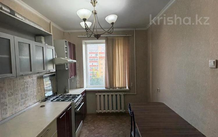 3-комнатная квартира · 64.4 м² · 8/9 этаж, мкр 11, Шайкенова за 18.5 млн ₸ в Актобе — фото 2