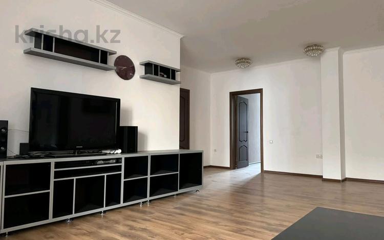 3-комнатная квартира · 115 м² · 7/9 этаж, Аскарова Асанбая 21 за 480 000 ₸ в Алматы — фото 2
