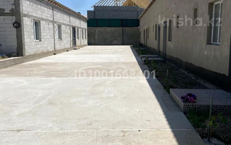 Свободное назначение, бани, гостиницы и зоны отдыха · 300 м² за 400 000 ₸ в Шымкенте, Абайский р-н — фото 2