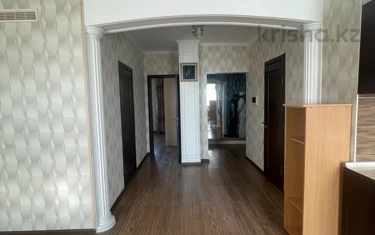 3-комнатная квартира, 65 м², 10/10 этаж, Сатпаева 23 — Срочно