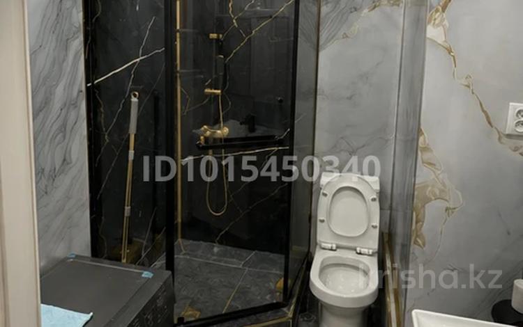2-бөлмелі пәтер · 70 м² · 8/12 қабат, 18-шағынаудан, Володарского — Айтеке Би, бағасы: 250 000 ₸ в Шымкенте, Аль-Фарабийский р-н — фото 2