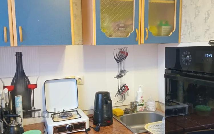 3-бөлмелі пәтер · 50 м² · 2/2 қабат, Тауельсиздик 64, бағасы: 16 млн ₸ в Затобольске (Тобыле) — фото 25