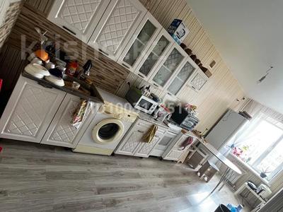 3-бөлмелі пәтер · 80 м² · 5/6 қабат, Юбилейный — улица Назарбаева , напротив школы в мкр Юбилейный, бағасы: 34.9 млн ₸ в Костанае