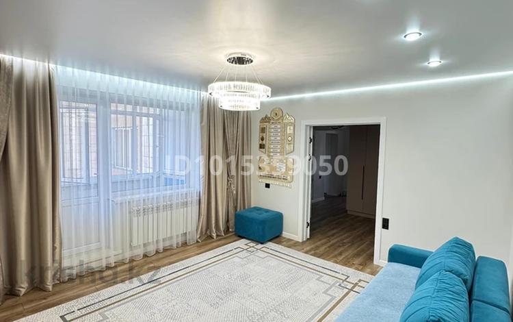 4-бөлмелі пәтер · 85 м² · 6/9 қабат, Степной 1 ш/а. 7/45, бағасы: 500 000 ₸ в Караганде, Казыбек би р-н — фото 2