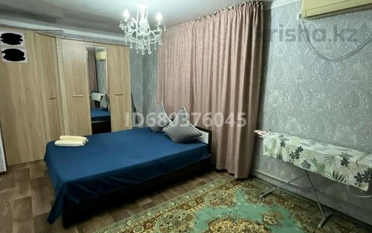 1-бөлмелі пәтер · 33 м² · 2/5 қабат, Бектурганова 30 — Есенова, бағасы: 8 000 ₸ в  — фото 14