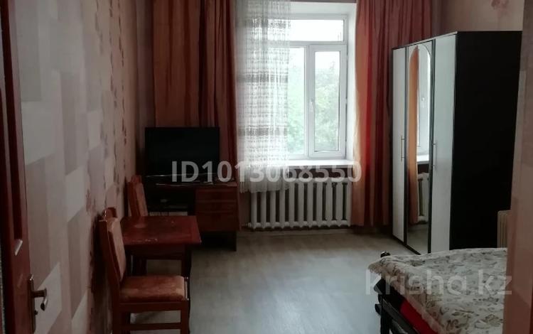 2-бөлмелі пәтер · 46.7 м² · 2/3 қабат, Б. Момышұлы 37 — С видом на Сквер Победы, бағасы: 16 млн ₸ в Семее — фото 3
