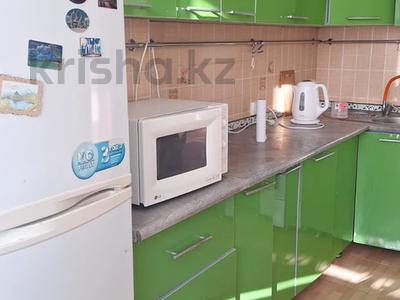 2-бөлмелі пәтер, 70 м², 5/6 қабат ай сайын, мкр Кокжиек 12, бағасы: 180 000 〒 в Алматы, Жетысуский р-н