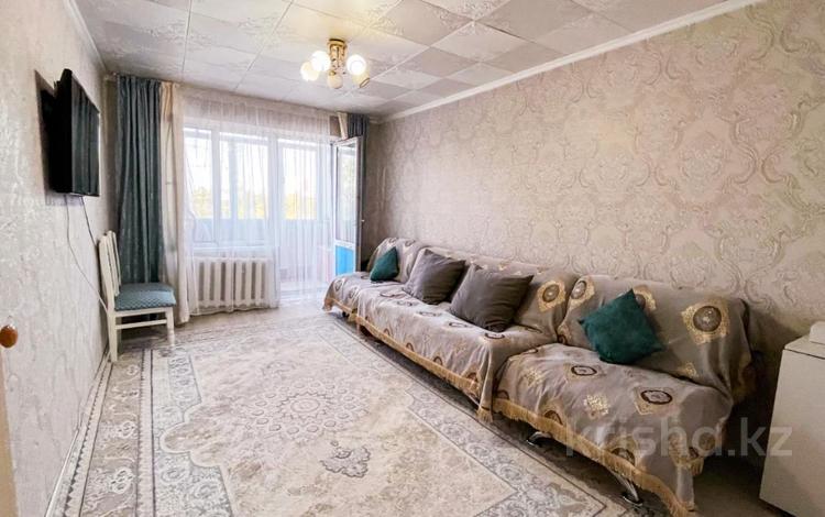 3-бөлмелі пәтер, 90 м², 4/5 қабат, мкр Каратал, бағасы: 32 млн 〒 в Талдыкоргане, Каратал — фото 2