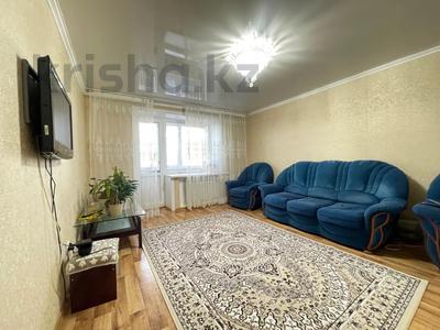 3-комнатная квартира · 72.2 м², Жамбыла Жабаева за 24 млн 〒 в Петропавловске
