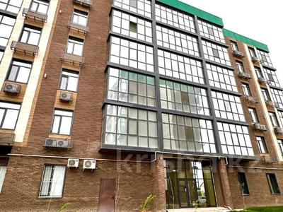 2-комнатная квартира · 90 м² · 4/5 этаж, мкр Нурсая, Абулхаир Хана 46 за 31.5 млн ₸ в Атырау