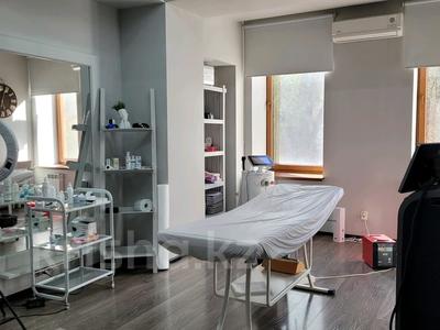 Медцентры и аптеки, кабинеты и рабочие места · 18.5 м² за 200 000 ₸ в Караганде, Казыбек би р-н