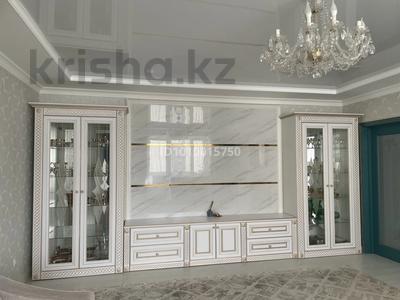 3-комнатная квартира · 108 м² · 3/5 этаж, мкр. Алтын орда, Тауелсиздик 14/2 — Тауелсиздик алтын орда за 300 000 〒 в Актобе