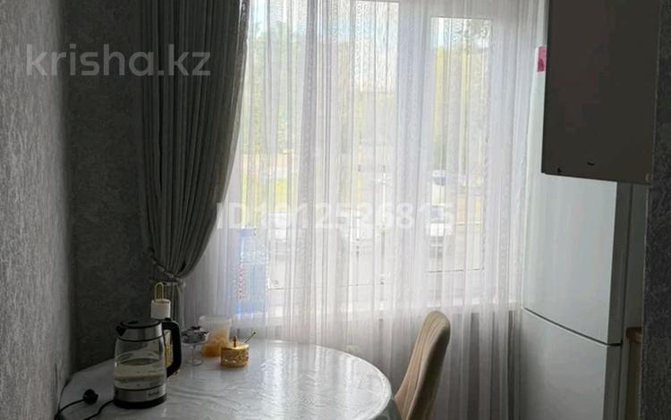 2-бөлмелі пәтер · 46 м² · 2/5 қабат, Майкудук, Майкудук, 17й микрорайон 49, бағасы: 17 млн ₸ в Караганде, Алихана Бокейханова р-н — фото 2