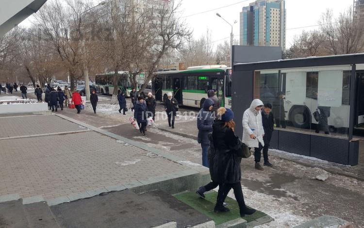 Еркін, кеңселер, дүкендер мен бутиктер, білім орталықтары, кабинеттер және жұмыс орындары · 14 м², бағасы: 195 000 ₸ в Астане, р-н Байконур — фото 2