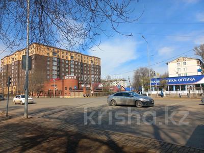 2-бөлмелі пәтер · 72 м² · 5/10 қабат, Абулхаирхана 147 — Остановка ТАЛАП. ТУРИСТ торг дом, бағасы: 40 млн ₸ в Уральске