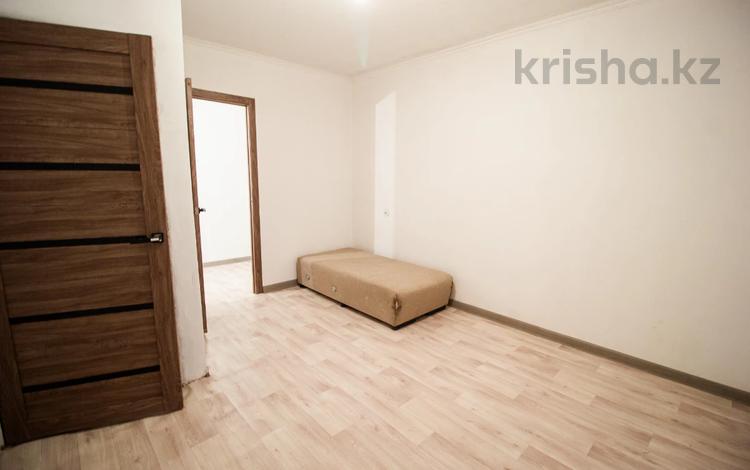 1-комнатная квартира, 32 м², 5/5 этаж, Самал за 6.5 млн 〒 в Талдыкоргане, мкр Самал — фото 2