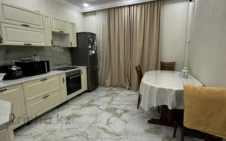 3-бөлмелі пәтер · 98.4 м² · 4/13 қабат, Абикен Бектуров 7 — Туран Толе би Анвар, бағасы: 51 млн ₸ в Астане, Есильский р-н — фото 2