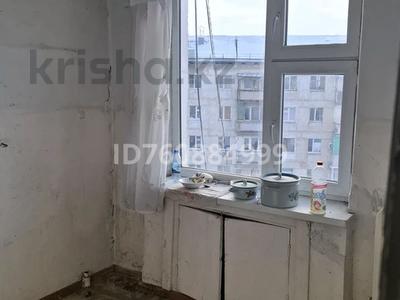 2-бөлмелі пәтер · 43 м² · 5/5 қабат, Момышұлы 58-39 — 22-я школа, бағасы: 5.8 млн 〒 в Кентау