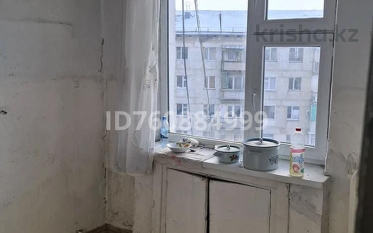 2-комнатная квартира · 43 м² · 5/5 этаж, Момышұлы 58-39 — 22-я школа за 6 млн 〒 в Кентау — фото 2