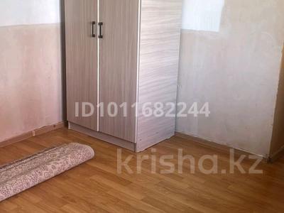Отдельный дом · 2 комнаты · 80 м² · 80 сот., мкр Кызылжар, Райымбек Жұмабекова 10 за 50 000 〒 в Шымкенте, Абайский р-н
