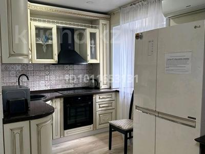 3-комнатная квартира · 58 м² · 2/5 этаж, ул. Лободы 42 за 20 000 ₸ в Караганде, Казыбек би р-н