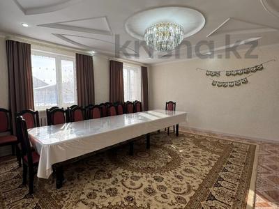 Жеке үй · 3 бөлме · 199 м² · 10.4 сот., Актобе, бағасы: 30 млн ₸ в жилой массив Акжар-2