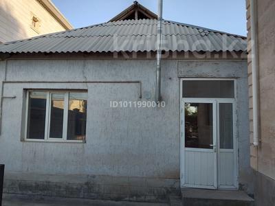 Отдельный дом · 5 комнат · 100 м² · 4 сот., мкр Самал-2, Арғынбекова 257 — Возле замены масла за 120 000 〒 в Шымкенте, Абайский р-н