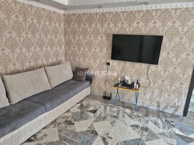 2-бөлмелі пәтер · 43.5 м² · 1/5 қабат, Ержанова, бағасы: 14.5 млн ₸ в Караганде, Казыбек би р-н
