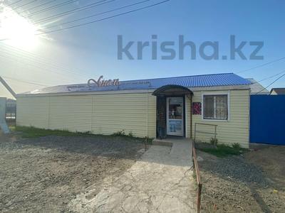 Отдельный дом · 3 комнаты · 130 м² · 8 сот., мкр Байтак-2, Нияз батыра 25 — Новый школ за 40 млн 〒 в Атырау