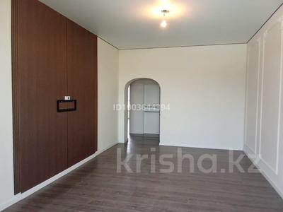 4-бөлмелі пәтер · 120 м² · 5/5 қабат, мкр Юго-Восток, Муканова 51/4 — Каркаралы ресторан, бағасы: 400 000 〒 в Караганде, Казыбек би р-н