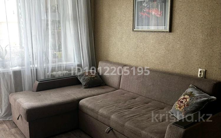 3-бөлмелі пәтер · 57.4 м² · 2/4 қабат, 2-й мкр 5 — В пешей доступности к парку Акбота, бағасы: 13 млн ₸ в Актау — фото 2
