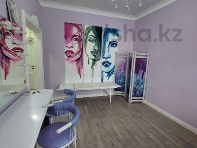 Свободное назначение, салоны красоты · 75 м² за 36.5 млн 〒 в Актобе, мкр. Алтын орда