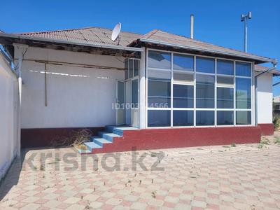 Отдельный дом · 5 комнат · 200 м² · 10 сот., Сейтметов за 300 000 ₸ в Туркестане