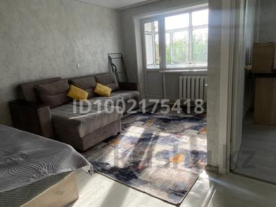 1-бөлмелі пәтер · 38.5 м² · 3/5 қабат, Казахстан 81 — Центральный рынок, бағасы: 10 000 ₸ в Усть-Каменогорске, Ульбинский