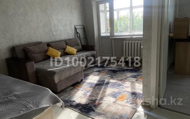 1-комнатная квартира · 38.5 м² · 3/5 этаж, Казахстан 81 — Центральный рынок за 10 000 ₸ в Усть-Каменогорске, Ульбинский — фото 2