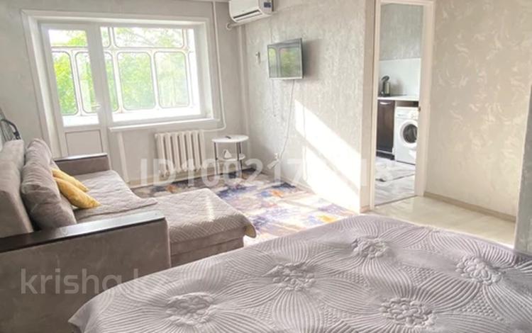 1-бөлмелі пәтер · 38.5 м² · 3/5 қабат, Казахстан 81 — Центральный рынок, бағасы: 12 000 ₸ в Усть-Каменогорске, Ульбинский — фото 5