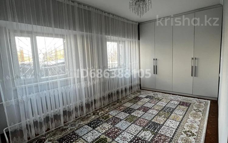 3-комнатная квартира, 64.7 м², 2/9 этаж, мкр Самал-1 3