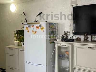 3-комнатная квартира · 56 м² · 5/5 этаж, Бектурганова 15 — Бектурганова за 10.5 млн 〒 в 