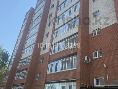 1-комнатная квартира · 60 м² · 3/10 этаж, Молдавская 2/1 за 15 000 ₸ в Уральске