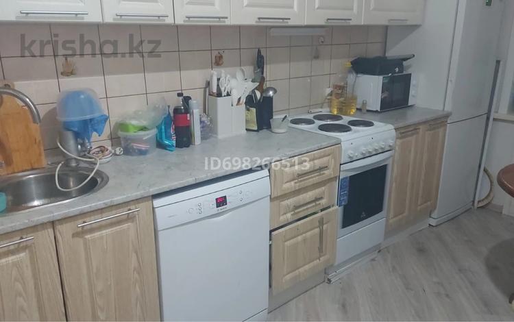 4 комнаты · 95 м² · 5 этаж, Люксембург 102 — Район 9 школы ( ТД «Гулливер») за 55 000 ₸ в Павлодаре — фото 9