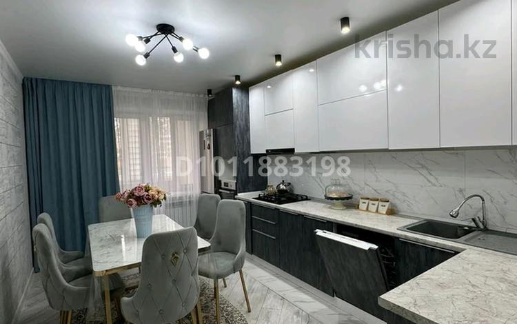 3-комнатная квартира · 90 м² · 1/5 этаж, ул. Циолковского 1к1 за 38 млн ₸ в Уральске, мкр Школьник — фото 14
