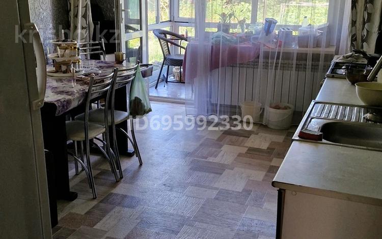 5-комнатная квартира · 110 м² · 1/2 этаж, Переулок Молодёжный 8 — Школьная за 8 млн 〒 в Новодолинске — фото 2