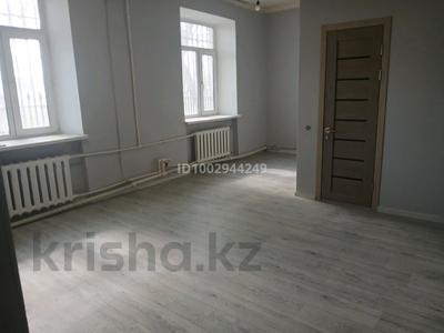 3-бөлмелі пәтер · 64 м² · 1/3 қабат, Караганды 36 — Караганды Абая, бағасы: 9.9 млн ₸ в Темиртау
