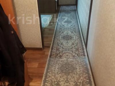 3-комнатная квартира · 59 м² · 2/4 этаж, мкр №3 25-26 за 300 000 ₸ в Алматы, Ауэзовский р-н