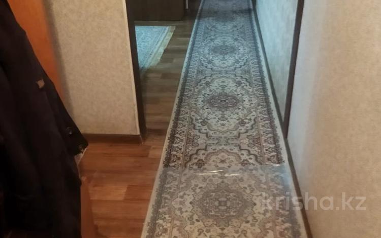 3-комнатная квартира · 59 м² · 2/4 этаж, мкр №3 25-26 за 300 000 ₸ в Алматы, Ауэзовский р-н — фото 2